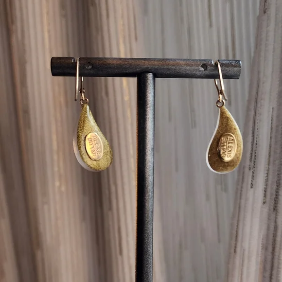 Alexis Bittar Pink Teardrop Earrings - Picture 3 of 5